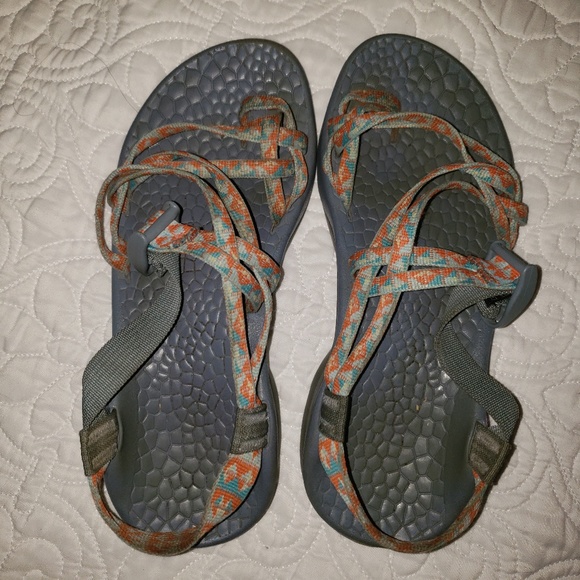 ladies chacos